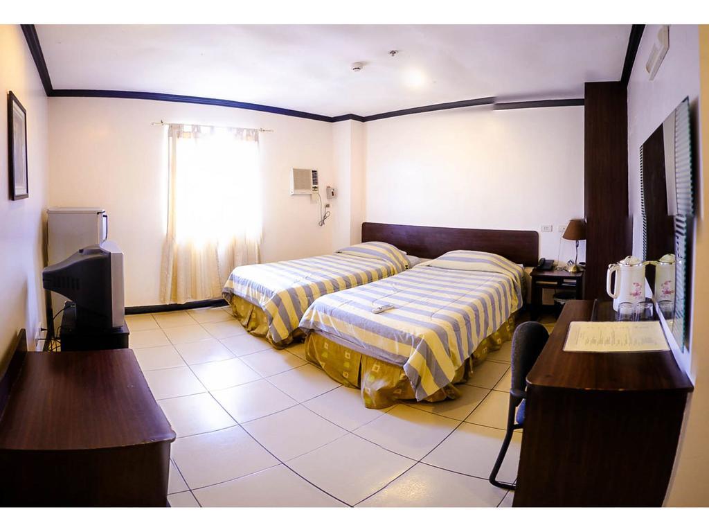 Crowne Garden Hotel Cebu Bagian luar foto