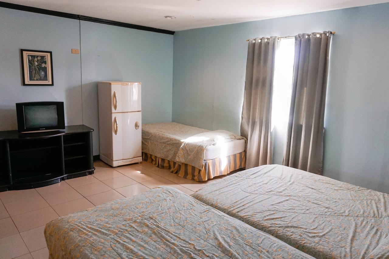 Crowne Garden Hotel Cebu Bagian luar foto