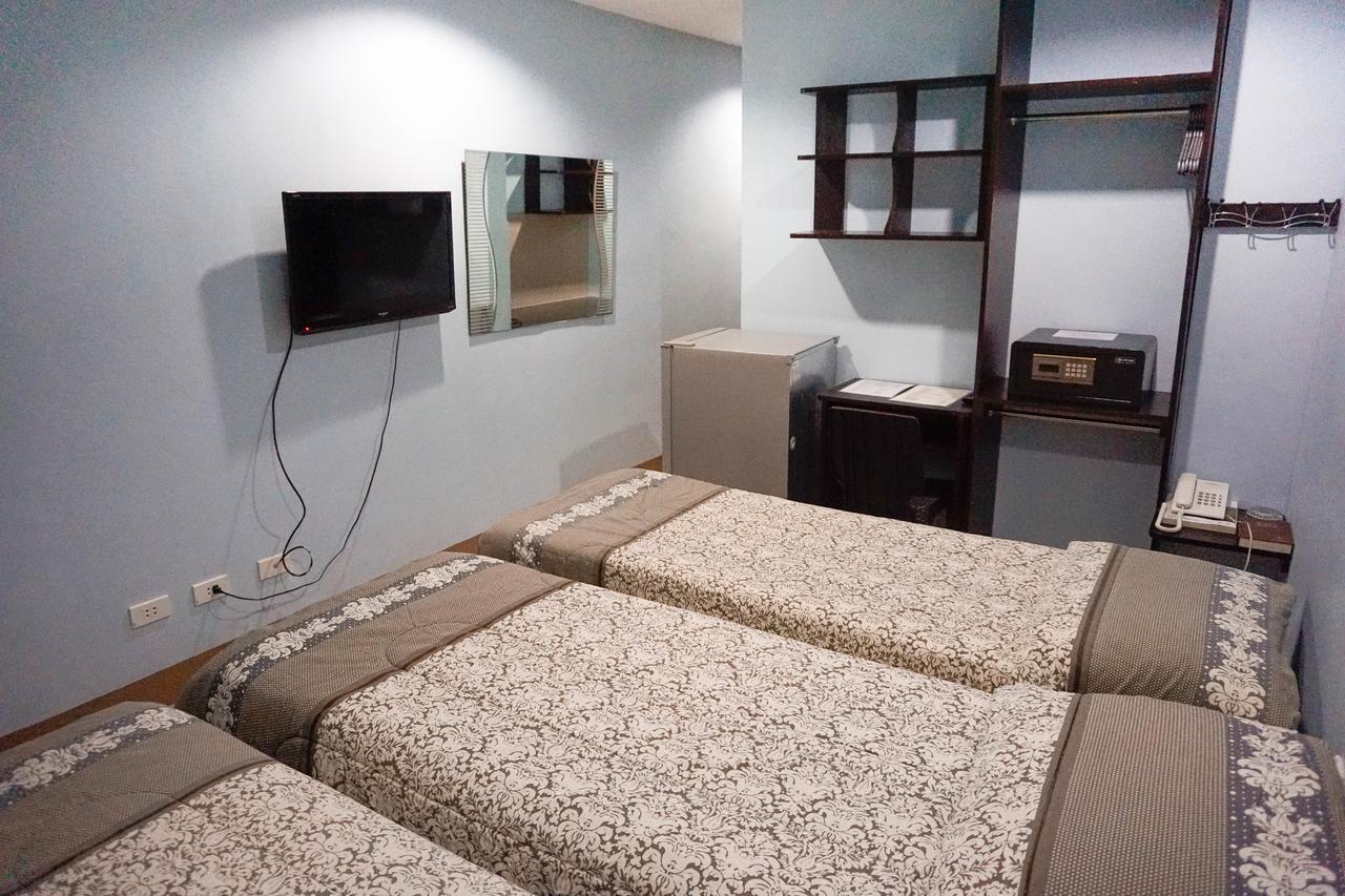 Crowne Garden Hotel Cebu Bagian luar foto