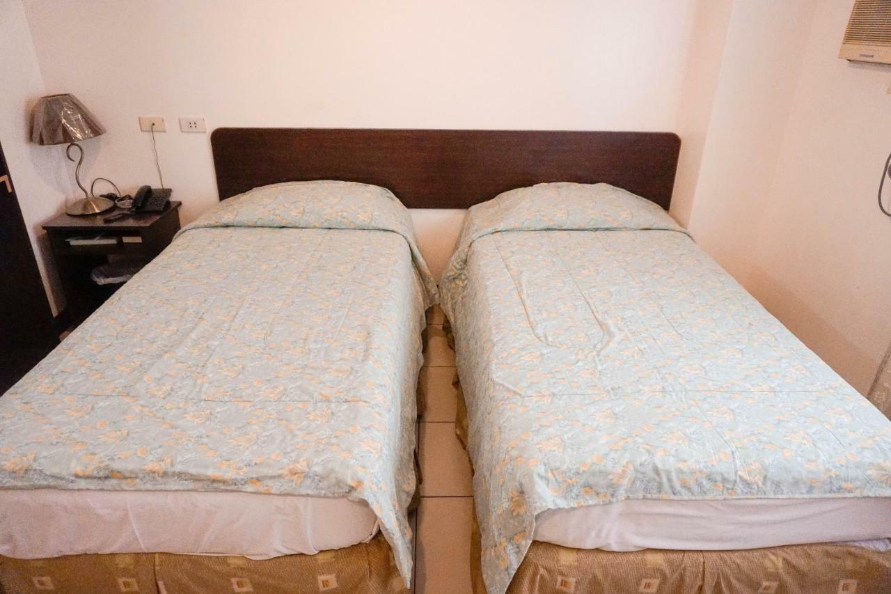 Crowne Garden Hotel Cebu Bagian luar foto